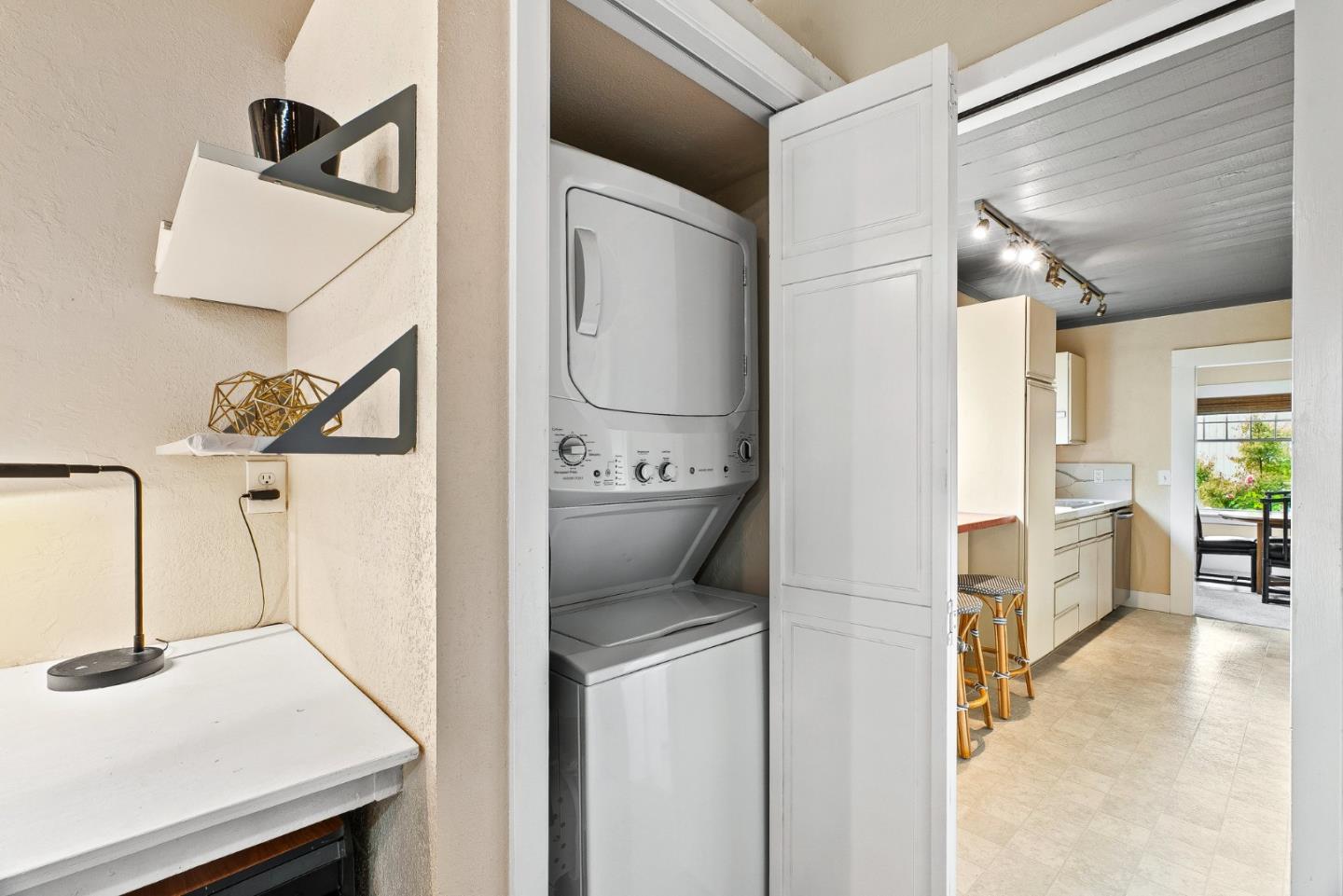 Detail Gallery Image 30 of 41 For 134 May Ave, Santa Cruz,  CA 95062 - 2 Beds | 2 Baths