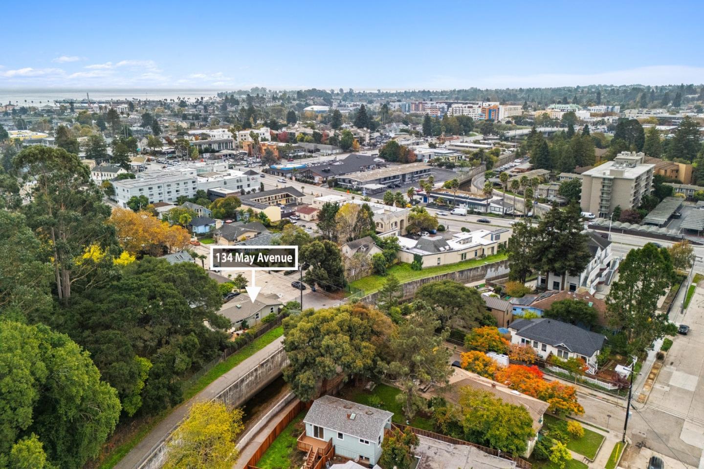 Detail Gallery Image 5 of 41 For 134 May Ave, Santa Cruz,  CA 95062 - 2 Beds | 2 Baths