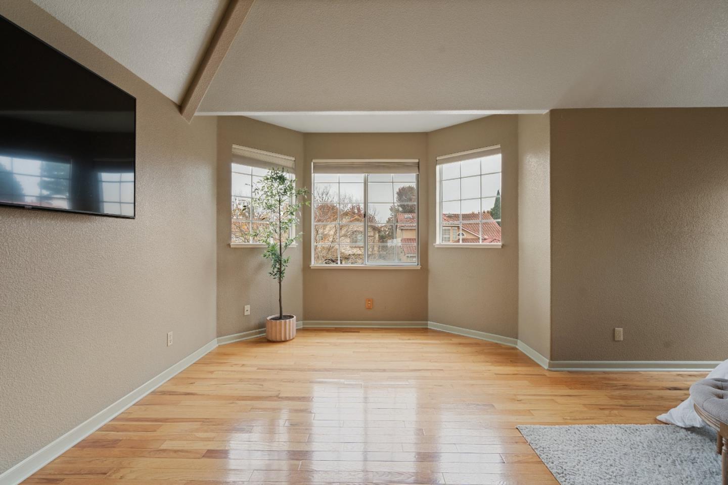 Detail Gallery Image 34 of 60 For 1258 De Cunha Ct, Salinas,  CA 93906 - 5 Beds | 3 Baths