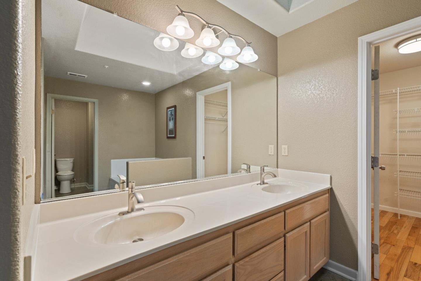 Detail Gallery Image 39 of 60 For 1258 De Cunha Ct, Salinas,  CA 93906 - 5 Beds | 3 Baths