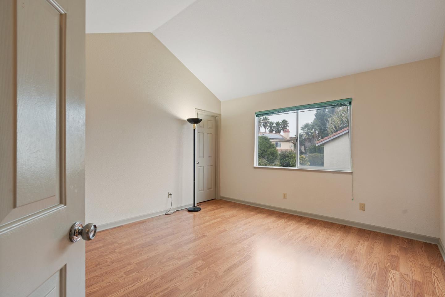 Detail Gallery Image 42 of 60 For 1258 De Cunha Ct, Salinas,  CA 93906 - 5 Beds | 3 Baths