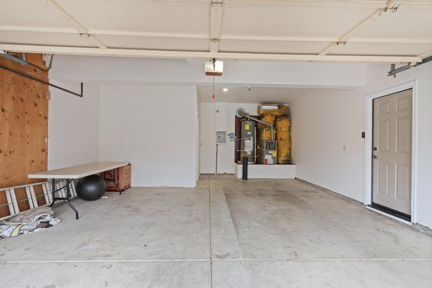 Detail Gallery Image 49 of 60 For 1258 De Cunha Ct, Salinas,  CA 93906 - 5 Beds | 3 Baths