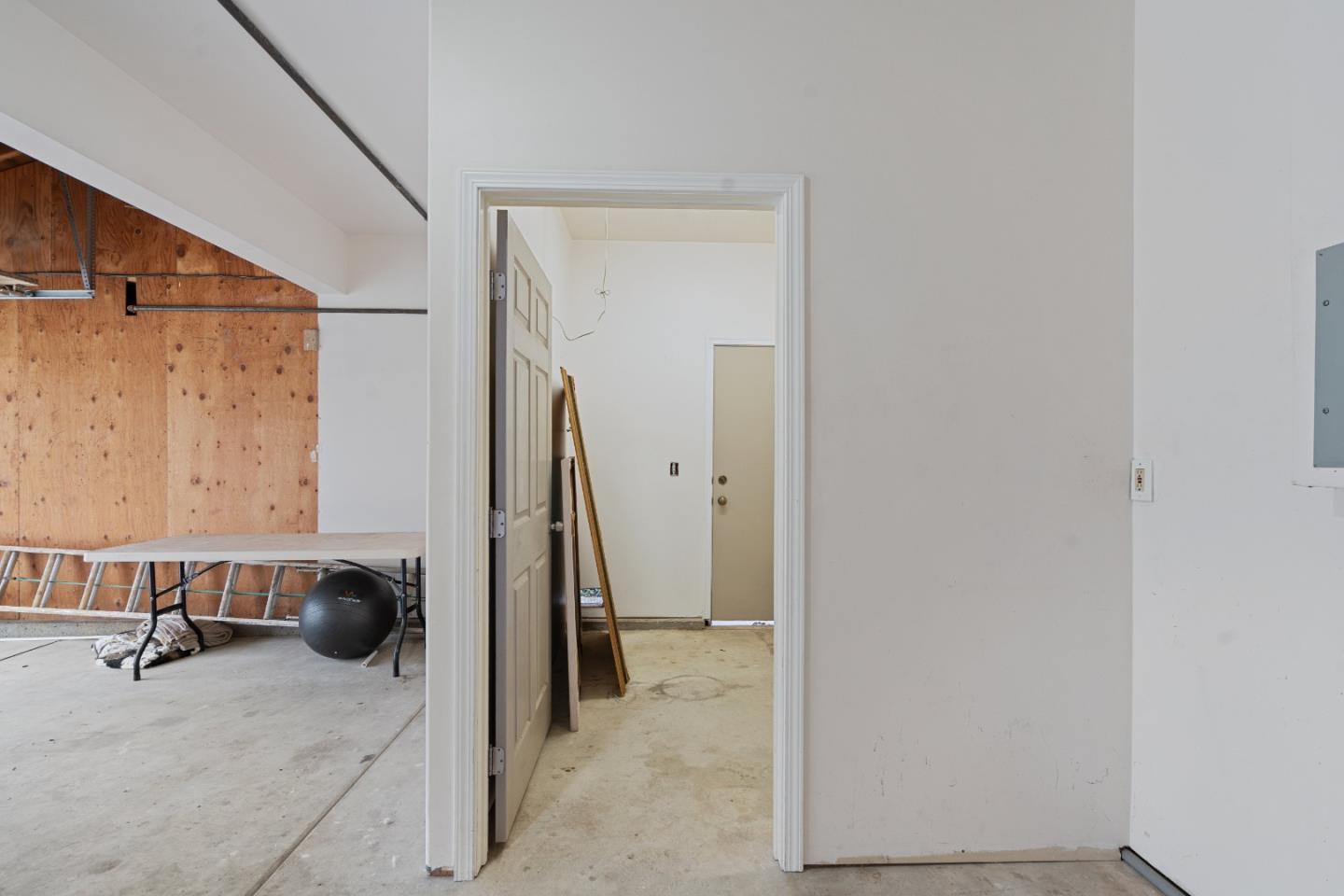 Detail Gallery Image 50 of 60 For 1258 De Cunha Ct, Salinas,  CA 93906 - 5 Beds | 3 Baths