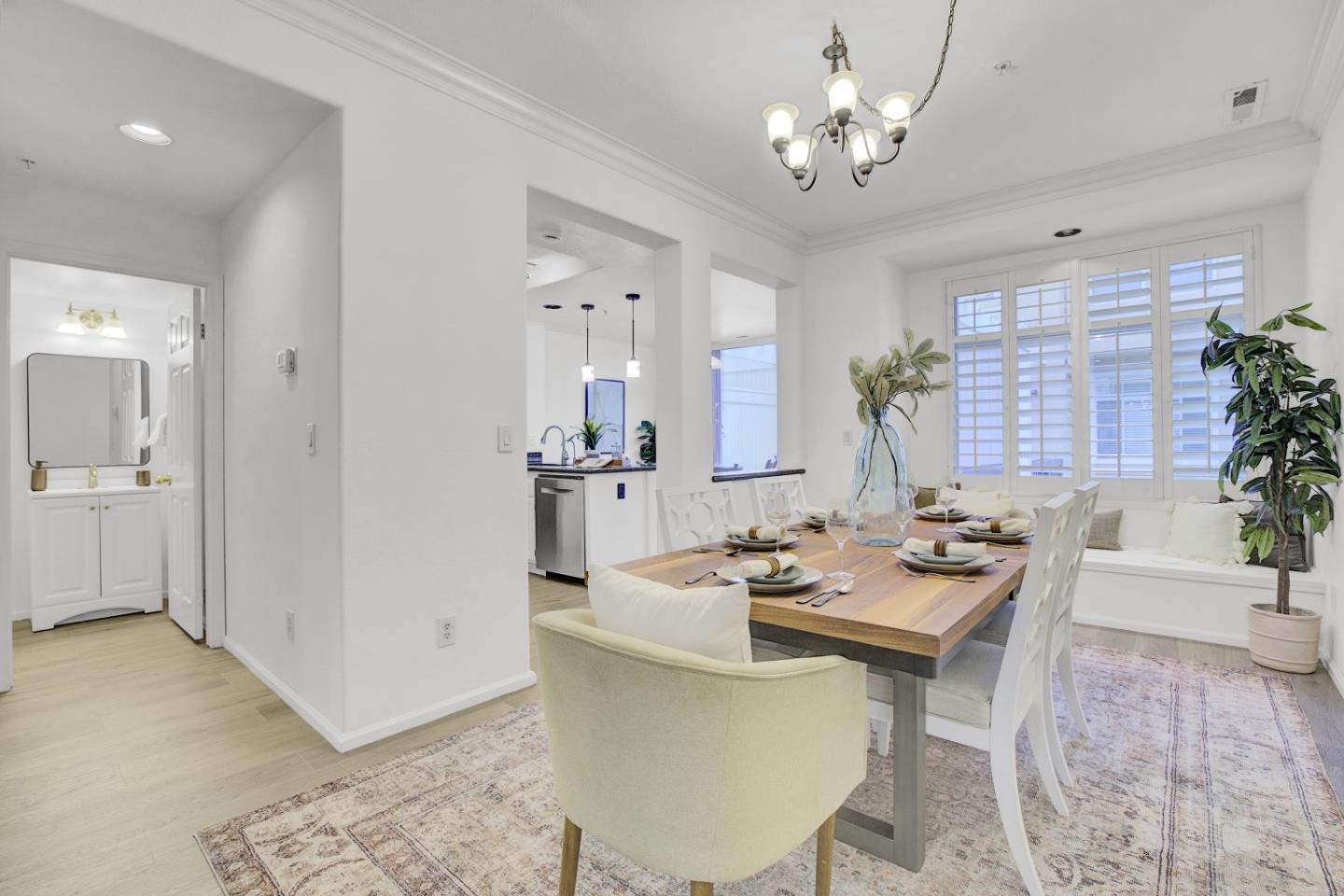 Detail Gallery Image 10 of 48 For 441 Camille Cir #13,  San Jose,  CA 95134 - 3 Beds | 2/1 Baths