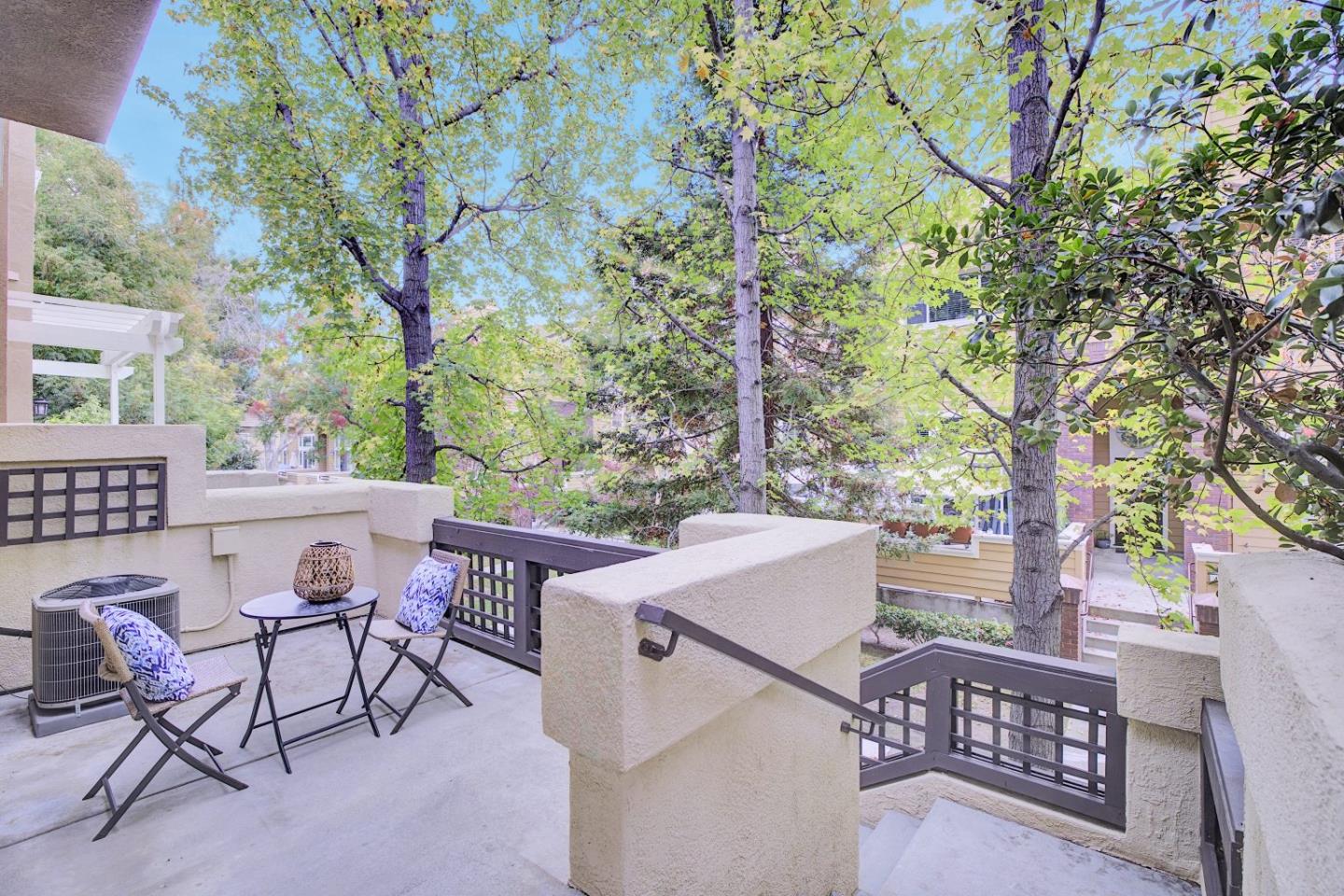 Detail Gallery Image 2 of 48 For 441 Camille Cir #13,  San Jose,  CA 95134 - 3 Beds | 2/1 Baths