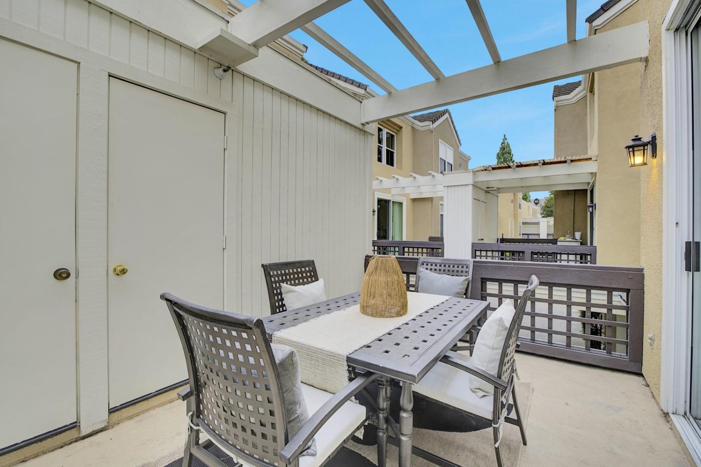 Detail Gallery Image 20 of 48 For 441 Camille Cir #13,  San Jose,  CA 95134 - 3 Beds | 2/1 Baths