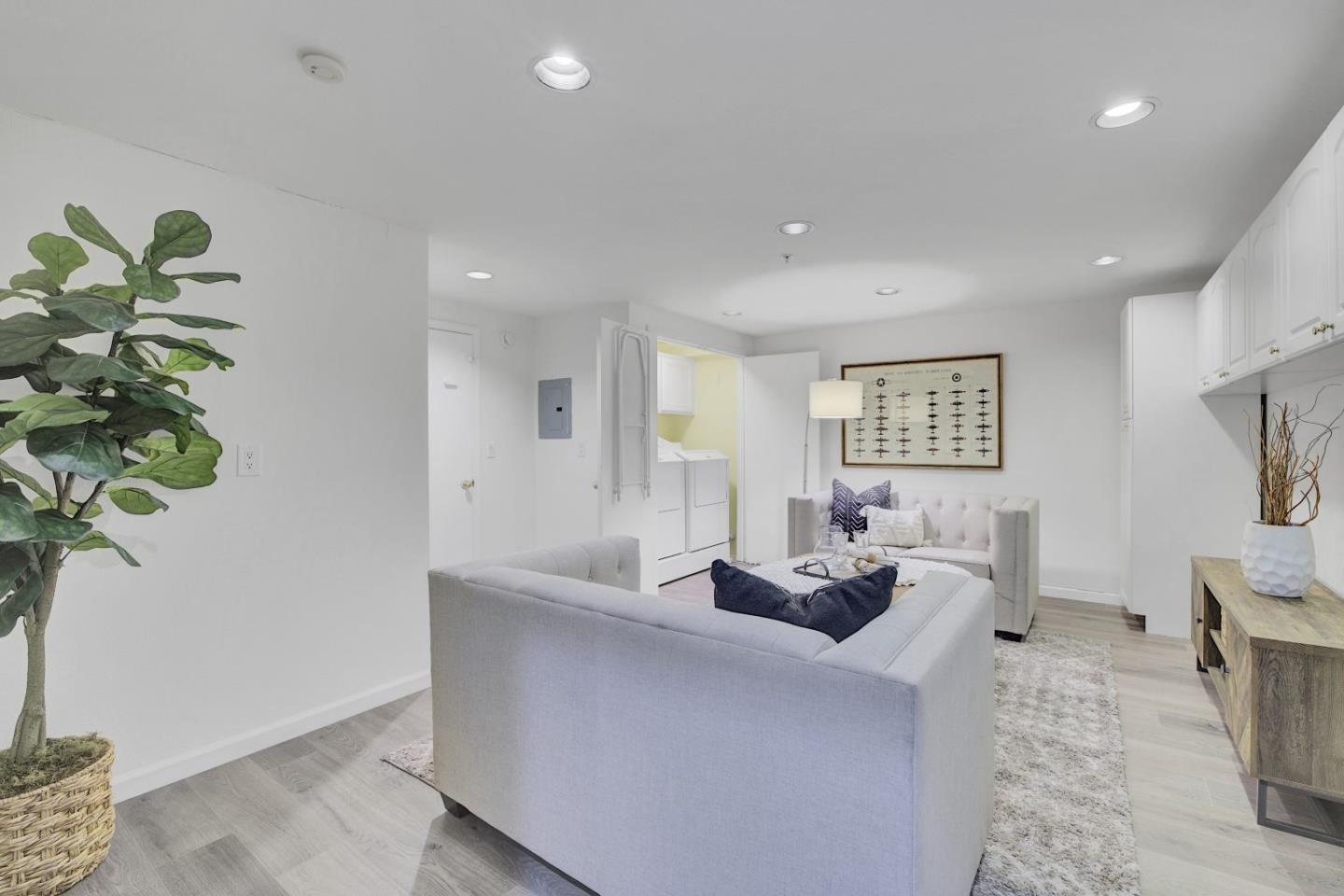 Detail Gallery Image 26 of 48 For 441 Camille Cir #13,  San Jose,  CA 95134 - 3 Beds | 2/1 Baths