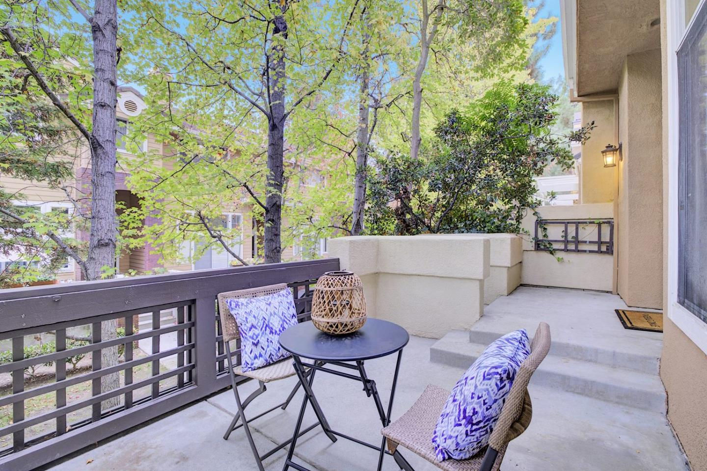 Detail Gallery Image 5 of 48 For 441 Camille Cir #13,  San Jose,  CA 95134 - 3 Beds | 2/1 Baths