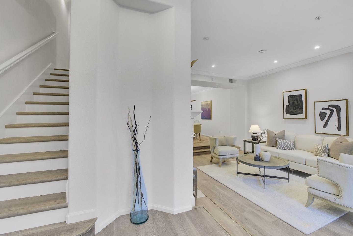 Detail Gallery Image 6 of 48 For 441 Camille Cir #13,  San Jose,  CA 95134 - 3 Beds | 2/1 Baths