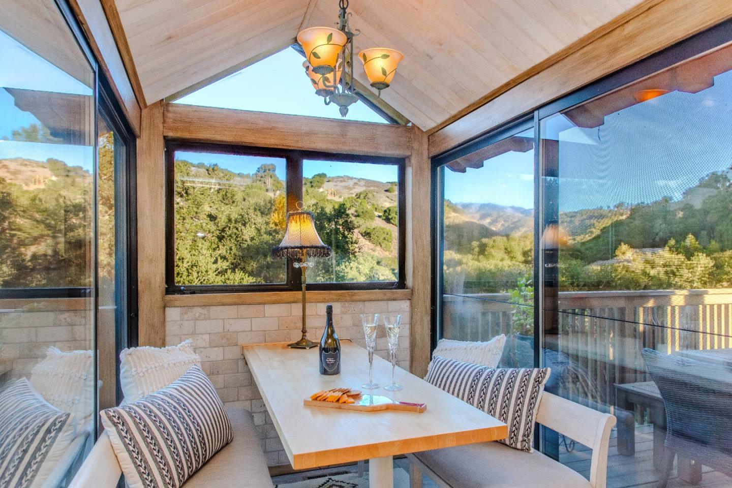 Detail Gallery Image 11 of 28 For 412 Corral De Tierra Rd, Salinas,  CA 93908 - 2 Beds | 3 Baths