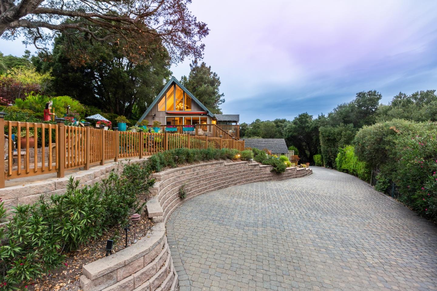 Detail Gallery Image 3 of 28 For 412 Corral De Tierra Rd, Salinas,  CA 93908 - 2 Beds | 3 Baths