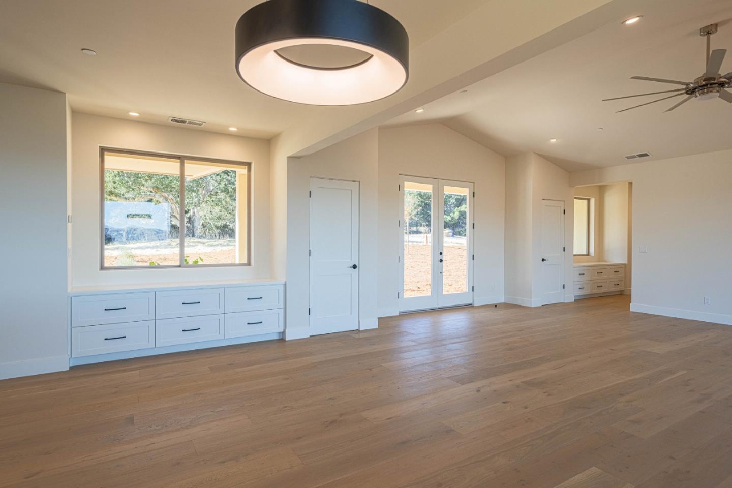 Detail Gallery Image 10 of 43 For 26131 Laureles Grade Rd, Carmel Valley,  CA 93924 - 3 Beds | 2/1 Baths