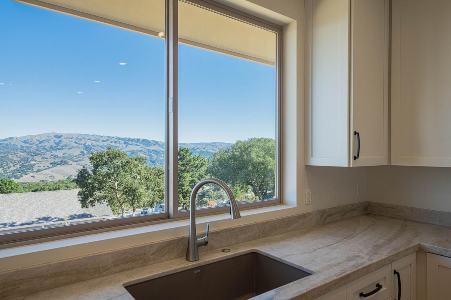 Detail Gallery Image 14 of 43 For 26131 Laureles Grade Rd, Carmel Valley,  CA 93924 - 3 Beds | 2/1 Baths