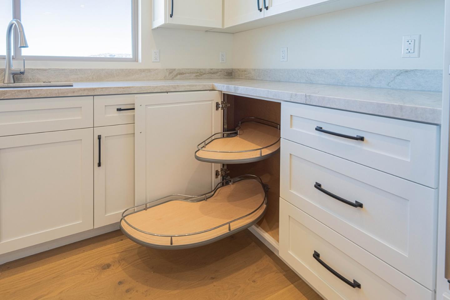 Detail Gallery Image 18 of 43 For 26131 Laureles Grade Rd, Carmel Valley,  CA 93924 - 3 Beds | 2/1 Baths