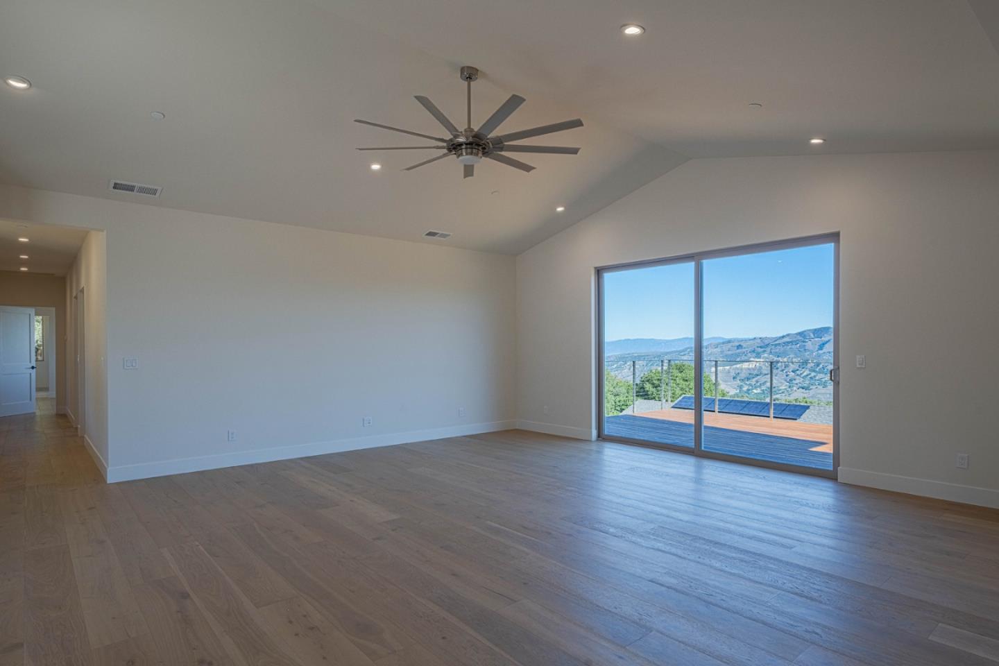 Detail Gallery Image 6 of 43 For 26131 Laureles Grade Rd, Carmel Valley,  CA 93924 - 3 Beds | 2/1 Baths