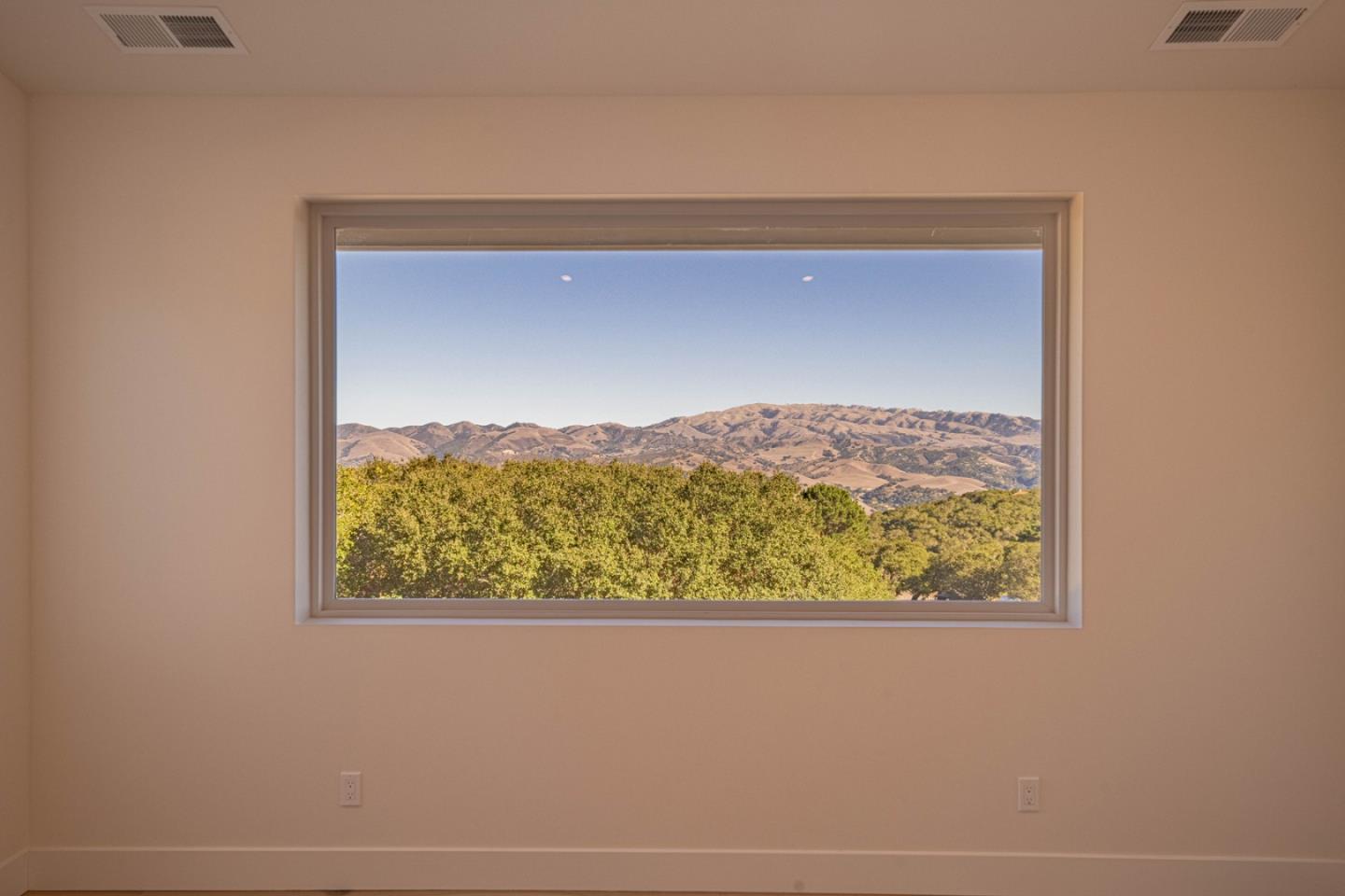 Detail Gallery Image 22 of 43 For 26135 Laureles Grade, Carmel Valley,  CA 93924 - 3 Beds | 2/1 Baths