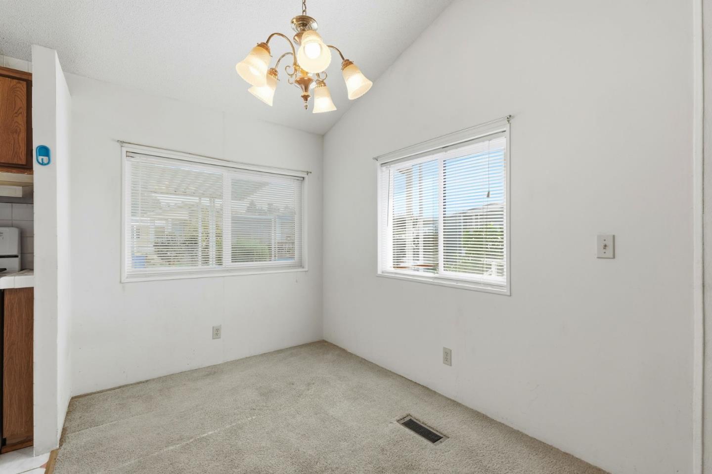Detail Gallery Image 13 of 29 For 60 Wilson Way #162,  Milpitas,  CA 95035 - 2 Beds | 2 Baths