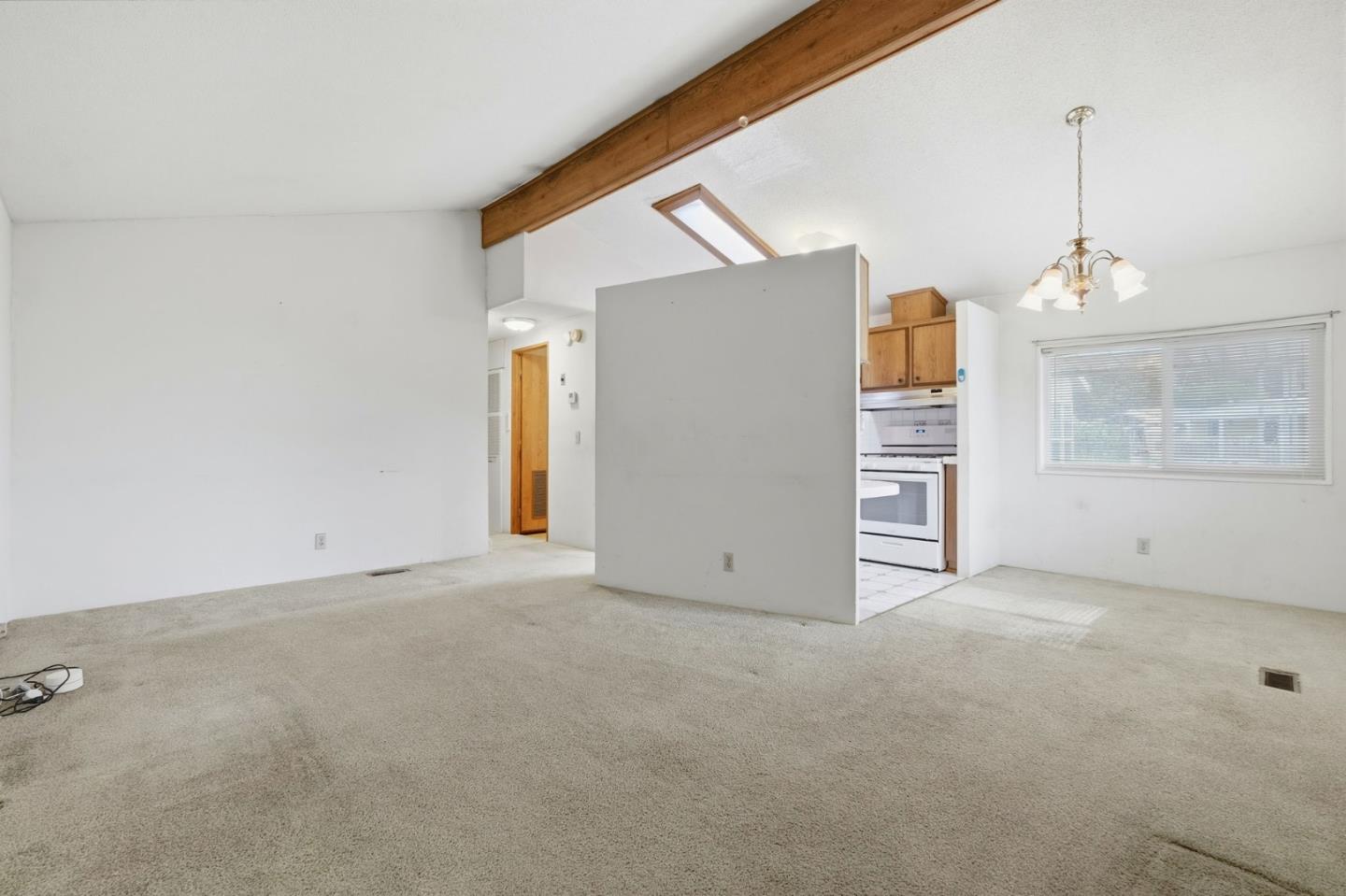 Detail Gallery Image 4 of 29 For 60 Wilson Way #162,  Milpitas,  CA 95035 - 2 Beds | 2 Baths