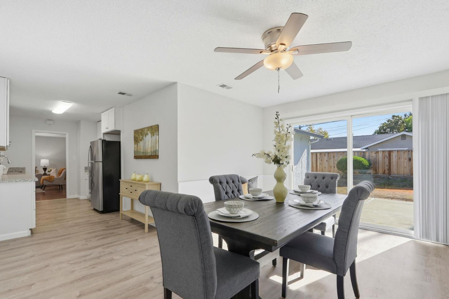 Detail Gallery Image 8 of 21 For 1598 Willowbrook Dr, San Jose,  CA 95118 - 4 Beds | 2 Baths