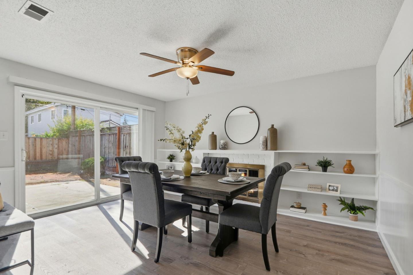 Detail Gallery Image 9 of 21 For 1598 Willowbrook Dr, San Jose,  CA 95118 - 4 Beds | 2 Baths