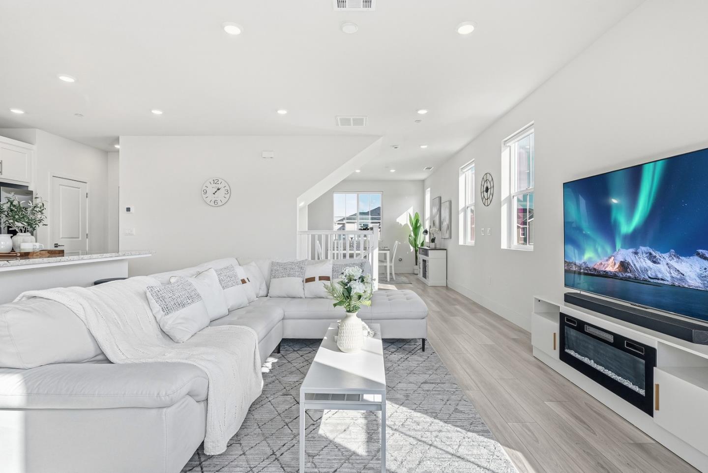 Detail Gallery Image 3 of 50 For 37119 Hickory St, Newark,  CA 94560 - 3 Beds | 3/1 Baths