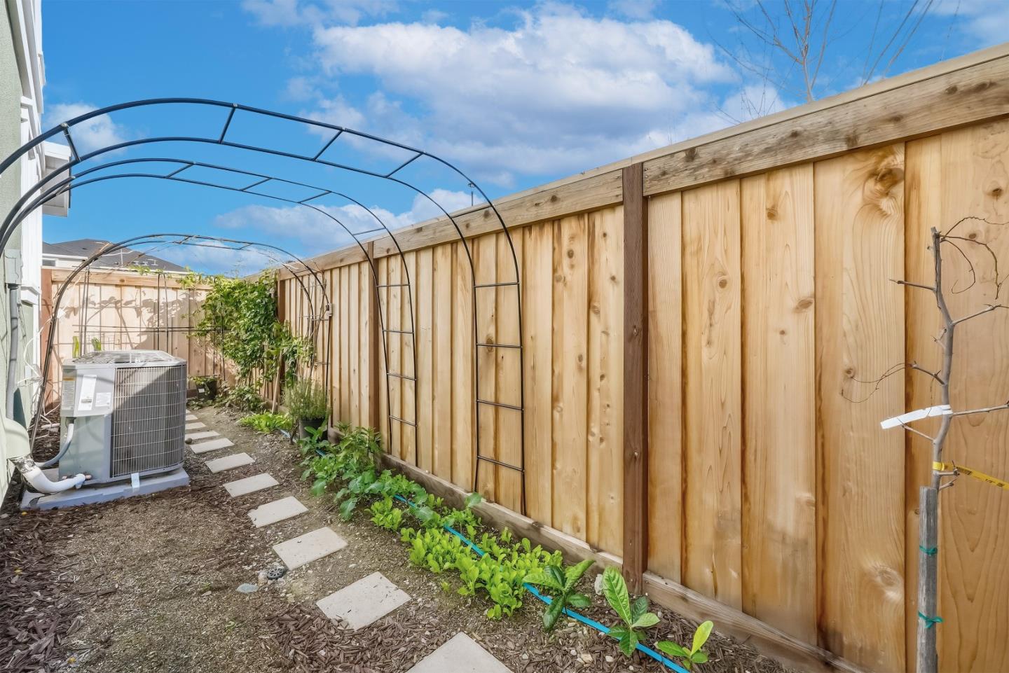 Detail Gallery Image 33 of 50 For 37119 Hickory St, Newark,  CA 94560 - 3 Beds | 3/1 Baths