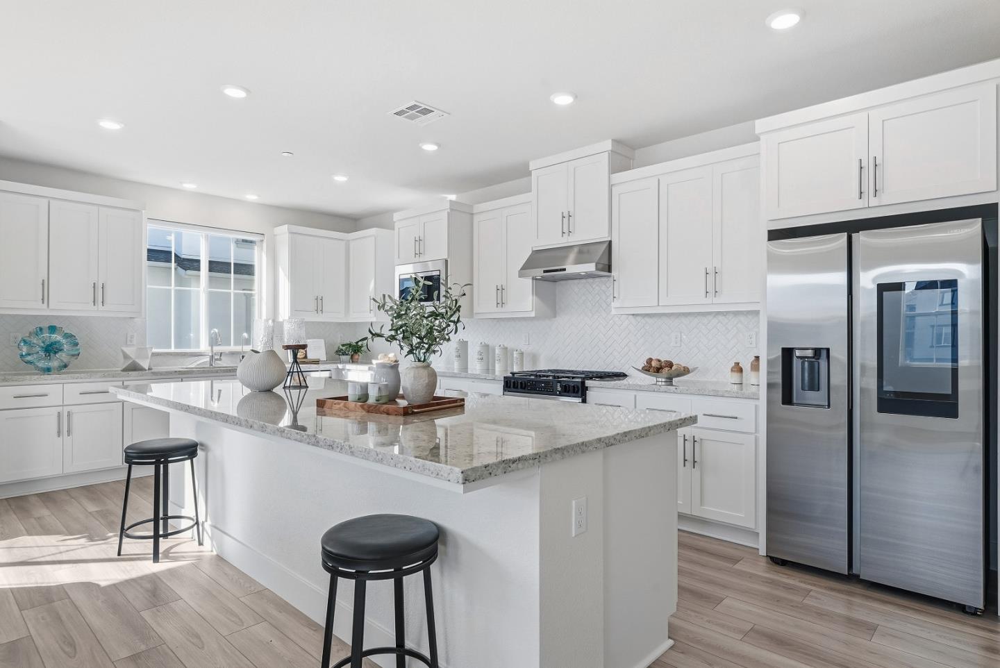 Detail Gallery Image 5 of 50 For 37119 Hickory St, Newark,  CA 94560 - 3 Beds | 3/1 Baths