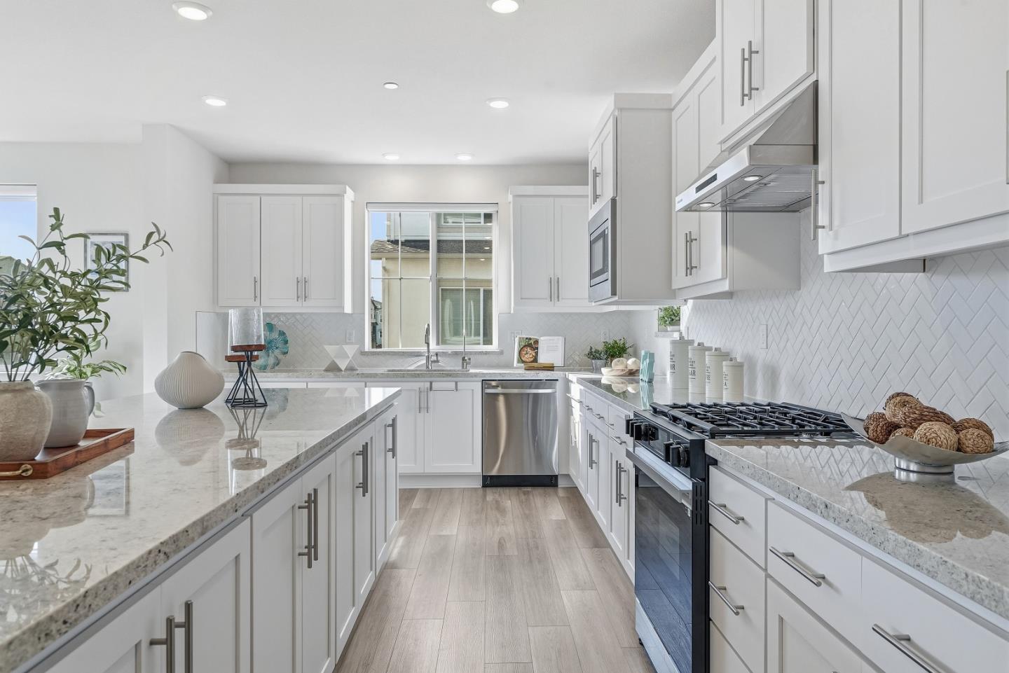 Detail Gallery Image 6 of 50 For 37119 Hickory St, Newark,  CA 94560 - 3 Beds | 3/1 Baths