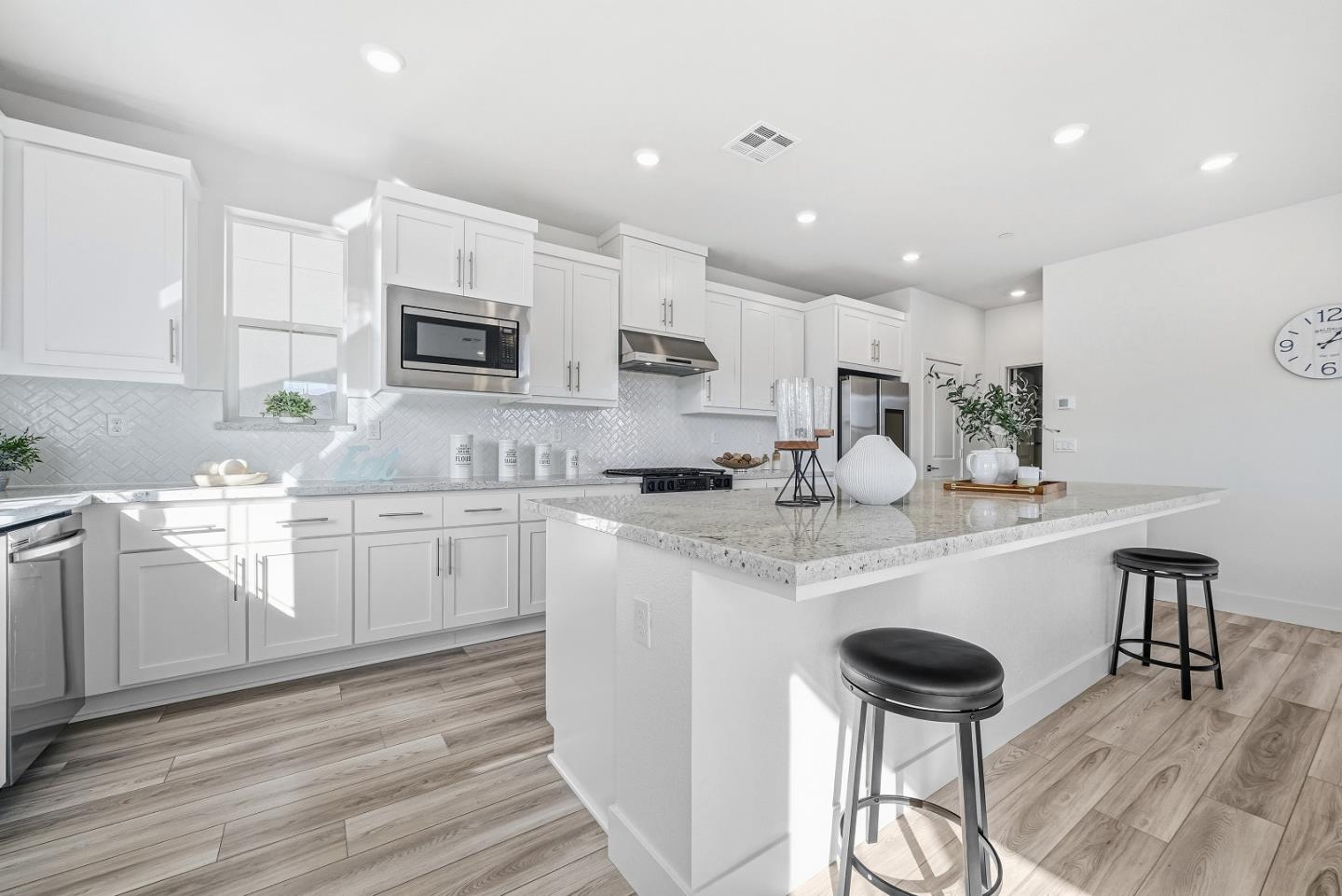 Detail Gallery Image 8 of 50 For 37119 Hickory St, Newark,  CA 94560 - 3 Beds | 3/1 Baths