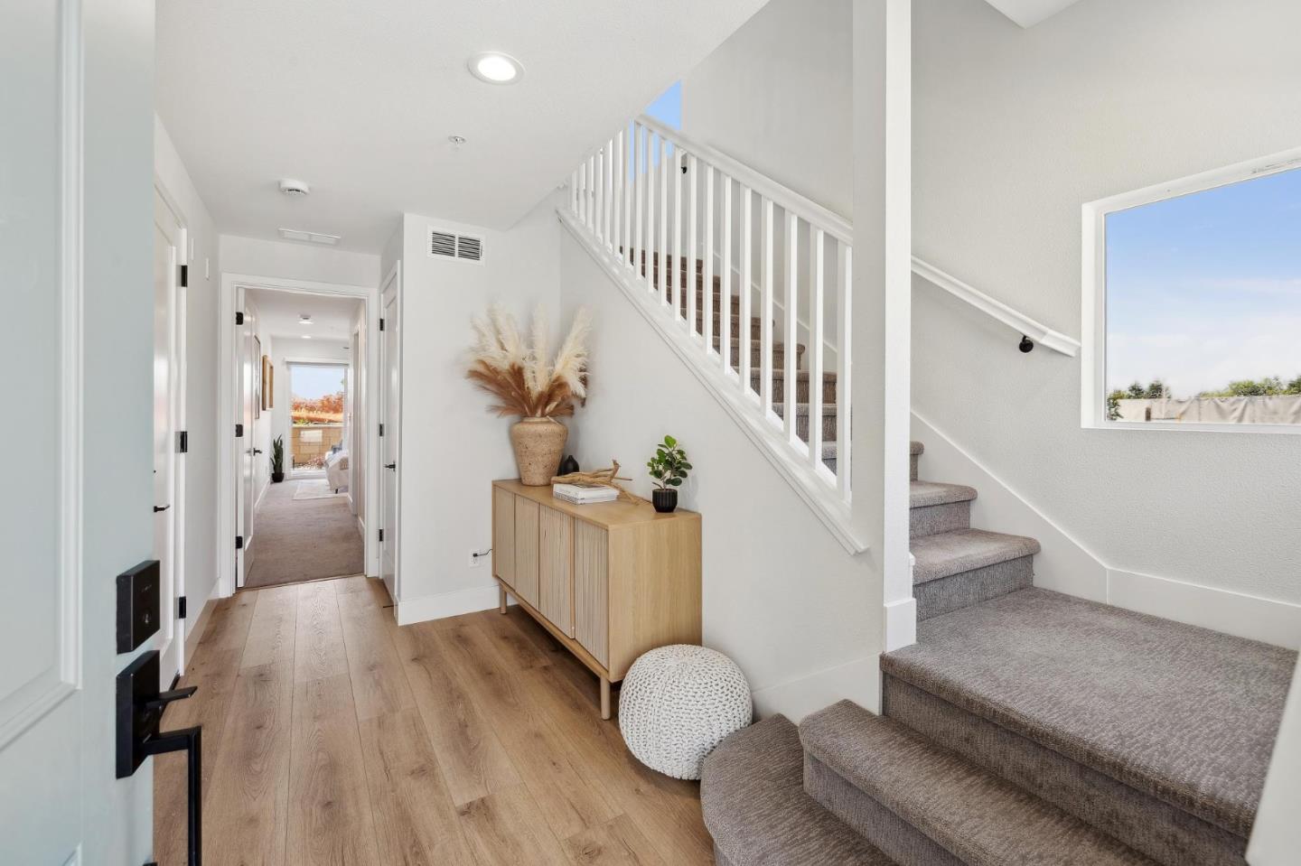 Detail Gallery Image 3 of 36 For 138 Skyline Vista Way, Watsonville,  CA 95076 - 3 Beds | 3/1 Baths