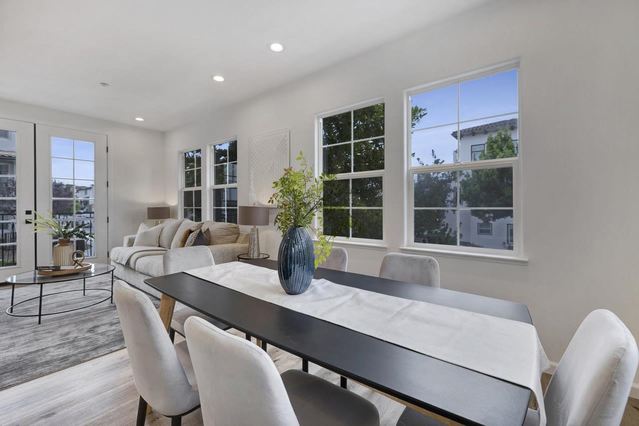 Detail Gallery Image 17 of 66 For 302 Adeline Ave, San Jose,  CA 95136 - 3 Beds | 3/1 Baths