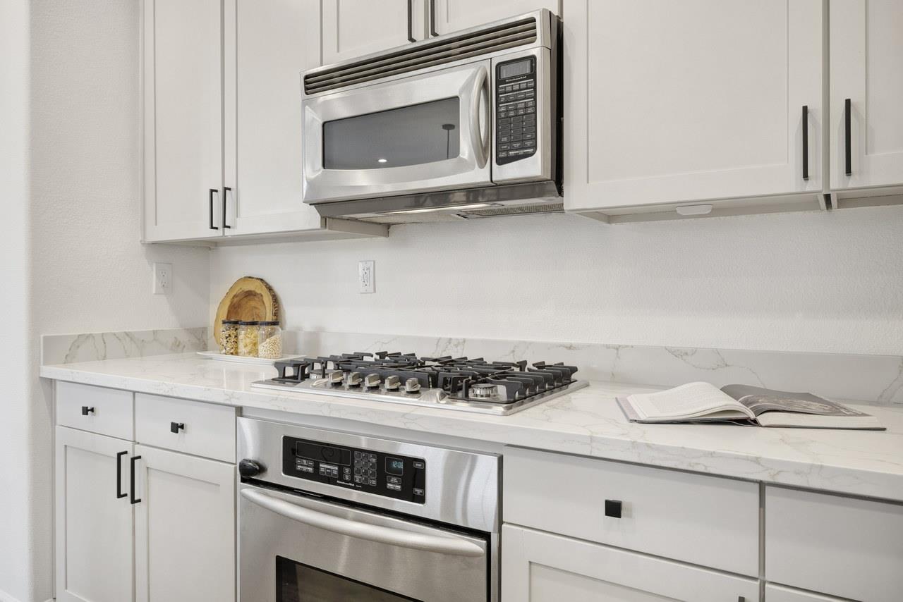 Detail Gallery Image 24 of 66 For 302 Adeline Ave, San Jose,  CA 95136 - 3 Beds | 3/1 Baths