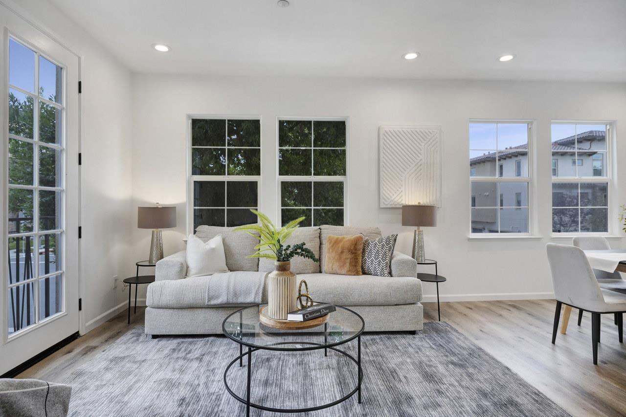 Detail Gallery Image 9 of 66 For 302 Adeline Ave, San Jose,  CA 95136 - 3 Beds | 3/1 Baths