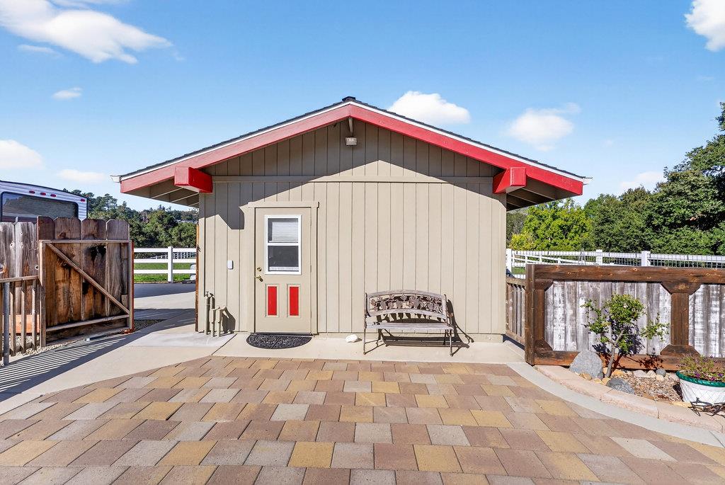 Detail Gallery Image 25 of 86 For 3485 Stable Ln, Santa Cruz,  CA 95065 - 3 Beds | 2 Baths