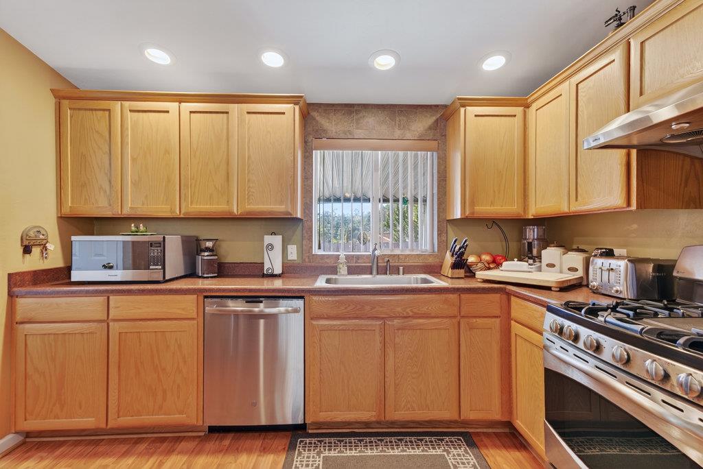 Detail Gallery Image 47 of 86 For 3485 Stable Ln, Santa Cruz,  CA 95065 - 3 Beds | 2 Baths