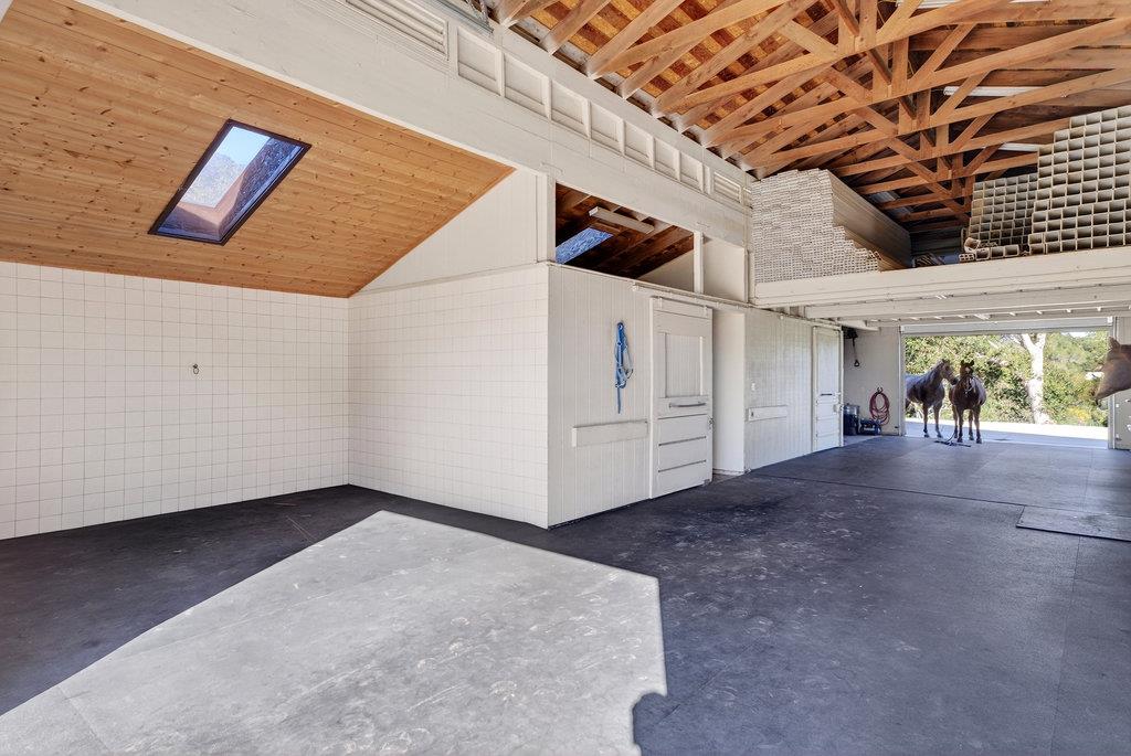 Detail Gallery Image 7 of 86 For 3485 Stable Ln, Santa Cruz,  CA 95065 - 3 Beds | 2 Baths