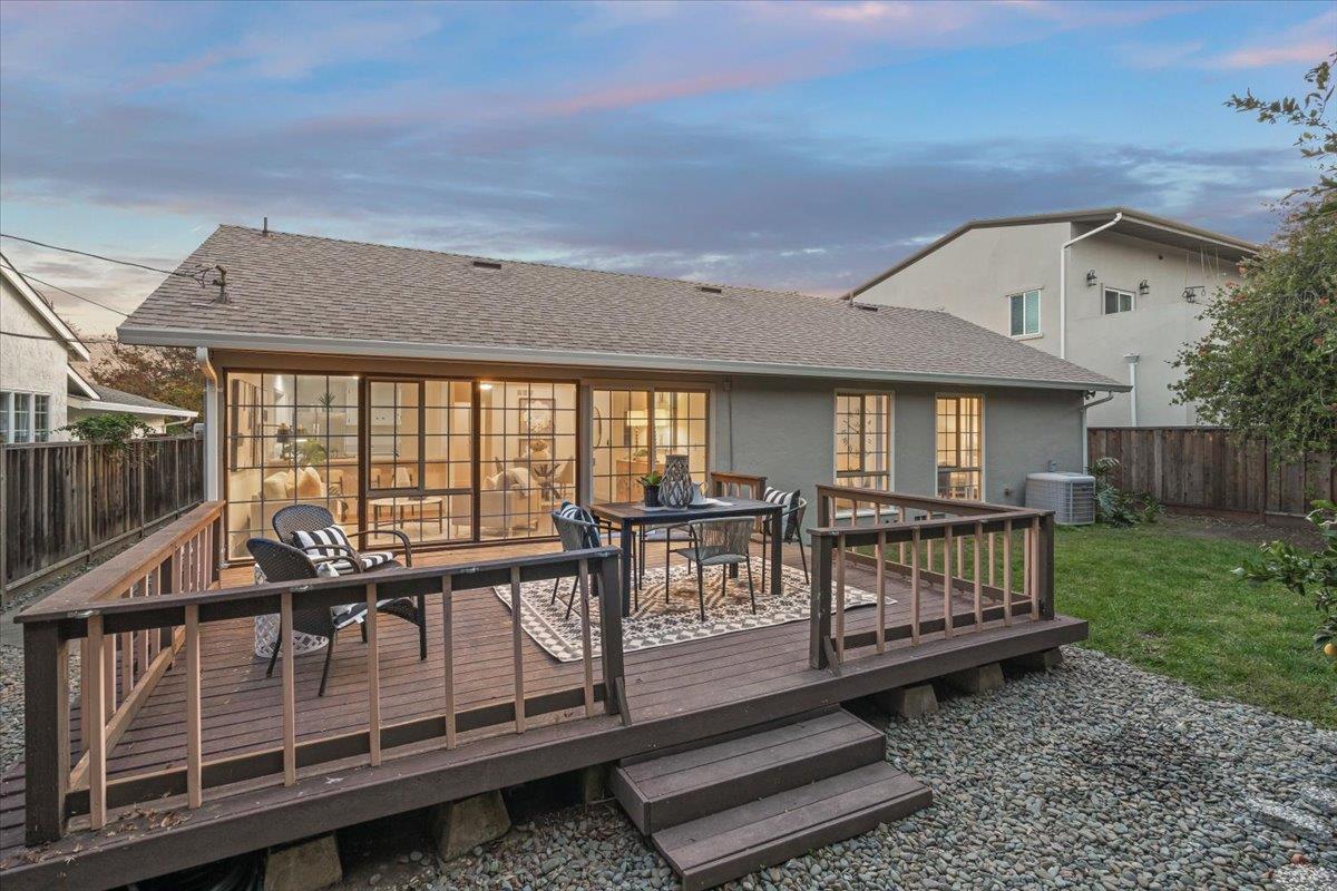 Detail Gallery Image 33 of 35 For 1167 Fairford Way, San Jose,  CA 95129 - 4 Beds | 2/1 Baths