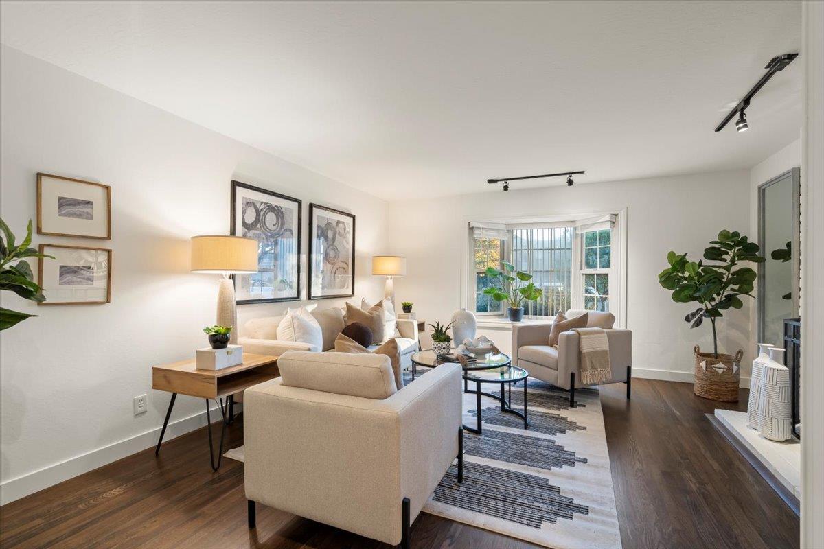 Detail Gallery Image 4 of 35 For 1167 Fairford Way, San Jose,  CA 95129 - 4 Beds | 2/1 Baths