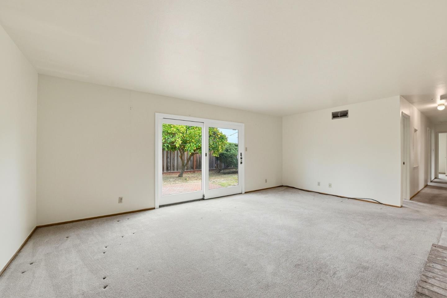 Detail Gallery Image 4 of 28 For 1134 Danbury Dr, San Jose,  CA 95129 - 4 Beds | 2 Baths