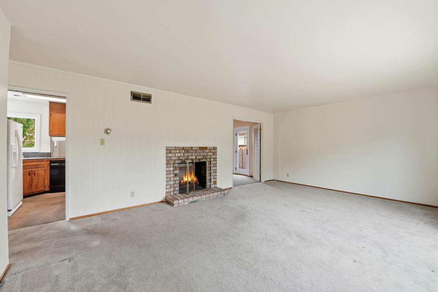 Detail Gallery Image 7 of 28 For 1134 Danbury Dr, San Jose,  CA 95129 - 4 Beds | 2 Baths