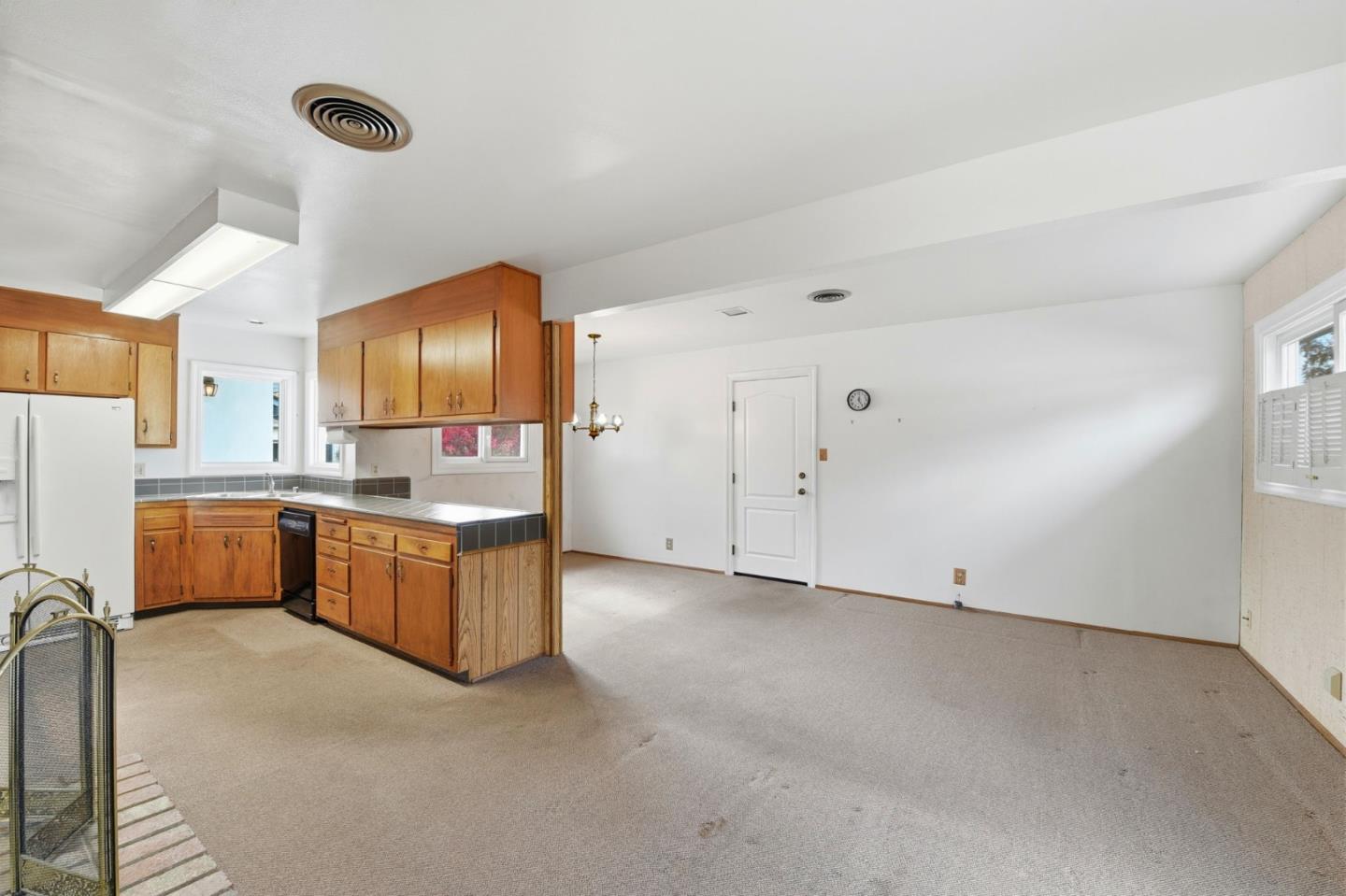 Detail Gallery Image 9 of 28 For 1134 Danbury Dr, San Jose,  CA 95129 - 4 Beds | 2 Baths