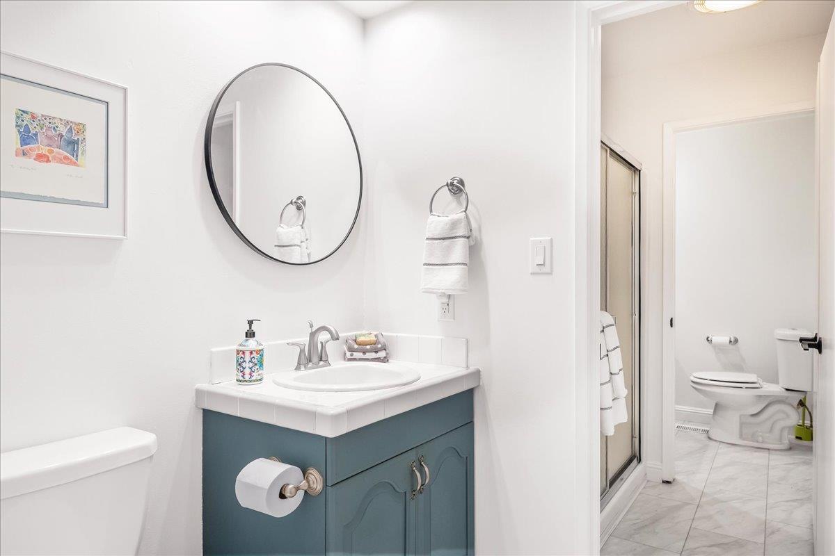 Detail Gallery Image 13 of 33 For 272 Los Palmos Way, San Jose,  CA 95119 - 5 Beds | 2/1 Baths