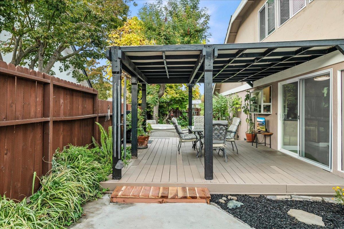 Detail Gallery Image 23 of 33 For 272 Los Palmos Way, San Jose,  CA 95119 - 5 Beds | 2/1 Baths