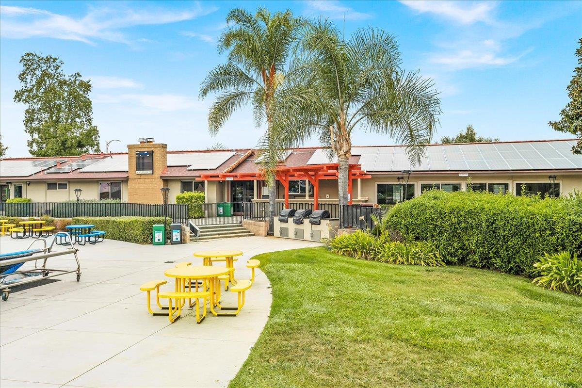 Detail Gallery Image 28 of 33 For 272 Los Palmos Way, San Jose,  CA 95119 - 5 Beds | 2/1 Baths