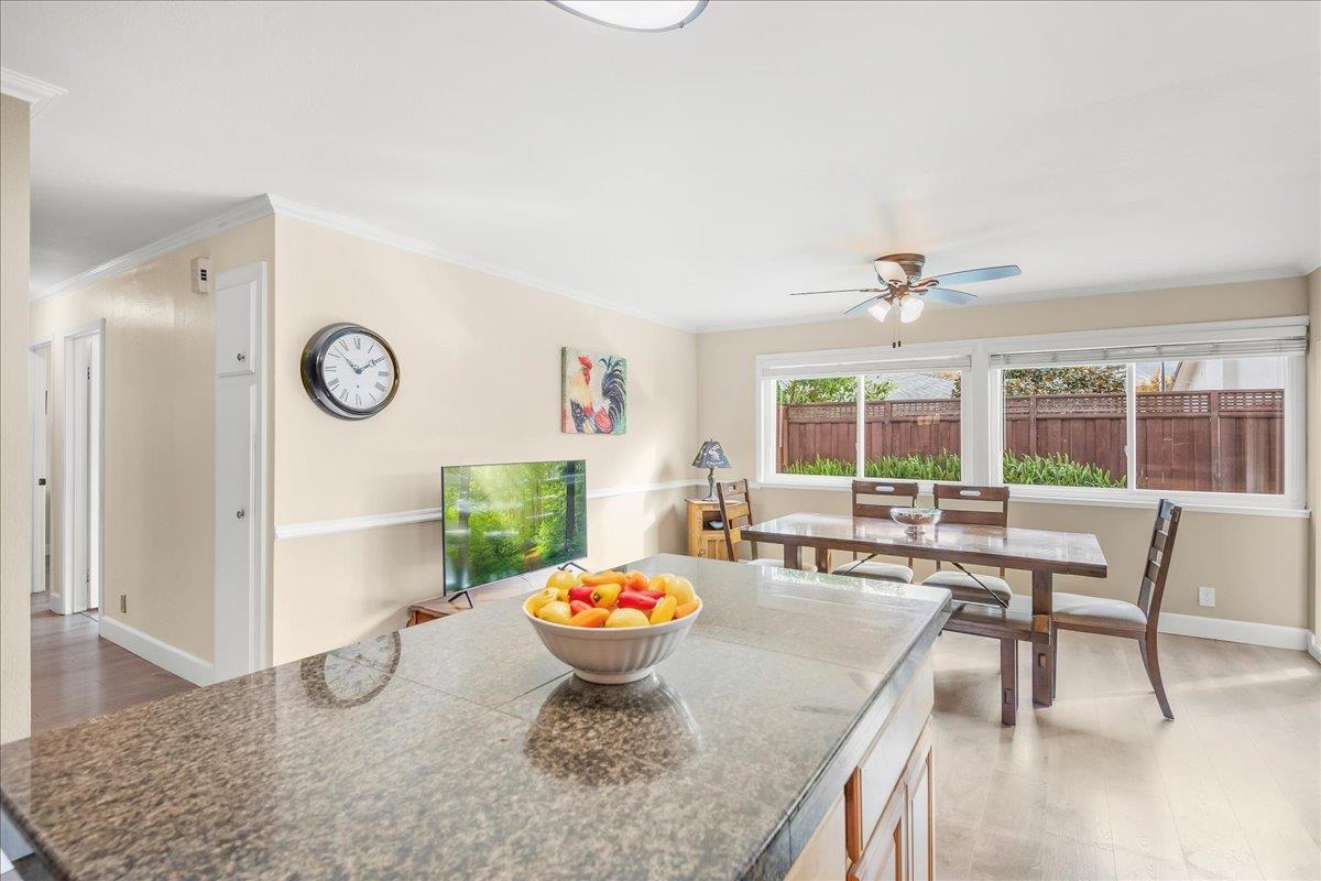 Detail Gallery Image 7 of 33 For 272 Los Palmos Way, San Jose,  CA 95119 - 5 Beds | 2/1 Baths