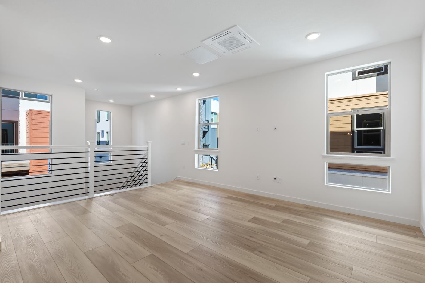 Detail Gallery Image 7 of 18 For 6710 Optimum Loop, San Jose,  CA 95119 - 3 Beds | 3 Baths