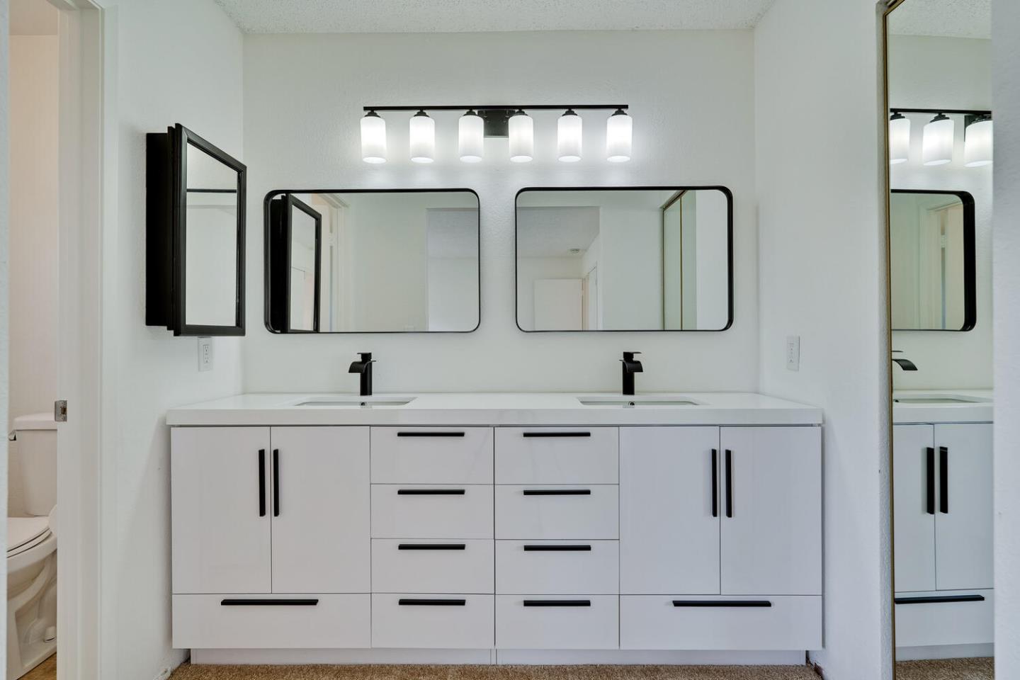 Detail Gallery Image 13 of 32 For 1134 Discovery Way, Concord,  CA 94521 - 4 Beds | 3 Baths