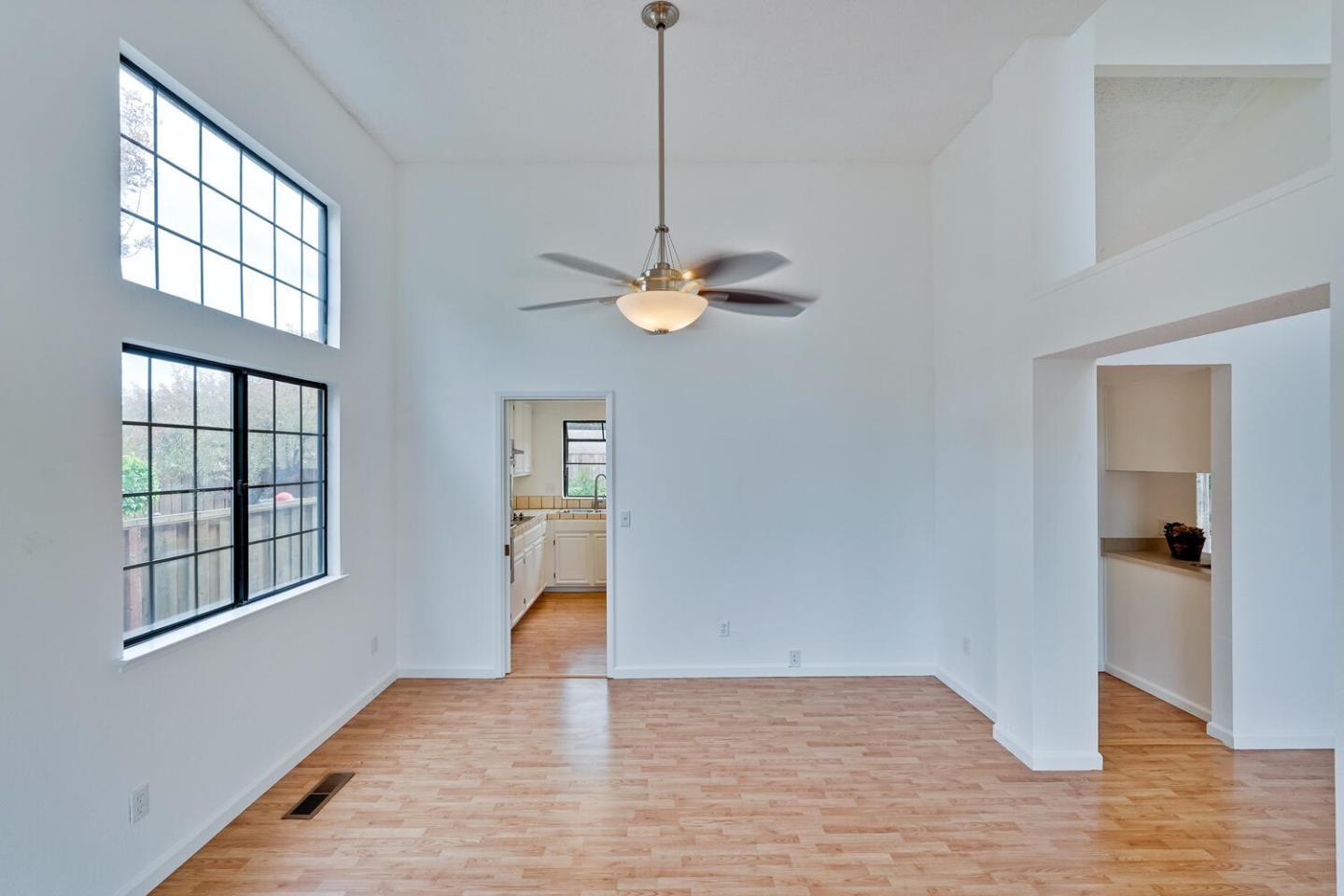 Detail Gallery Image 17 of 32 For 1134 Discovery Way, Concord,  CA 94521 - 4 Beds | 3 Baths