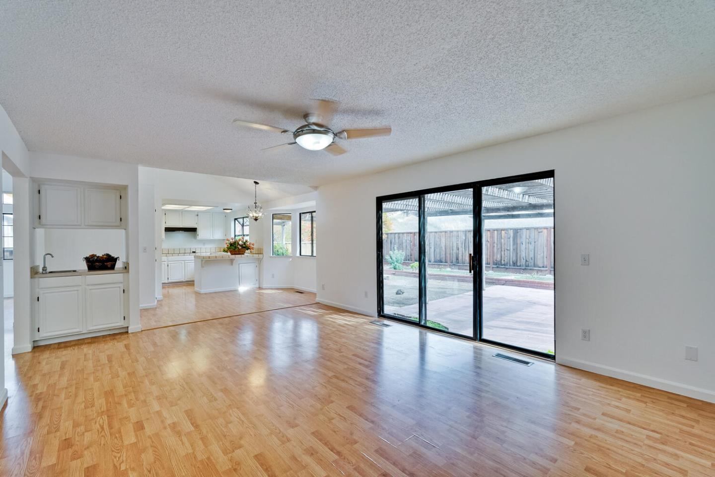 Detail Gallery Image 20 of 32 For 1134 Discovery Way, Concord,  CA 94521 - 4 Beds | 3 Baths