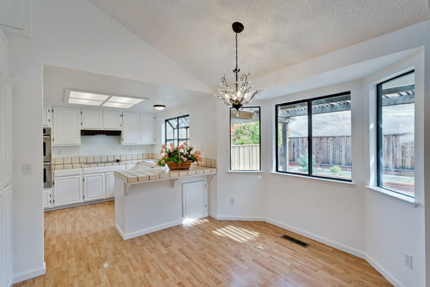 Detail Gallery Image 22 of 32 For 1134 Discovery Way, Concord,  CA 94521 - 4 Beds | 3 Baths